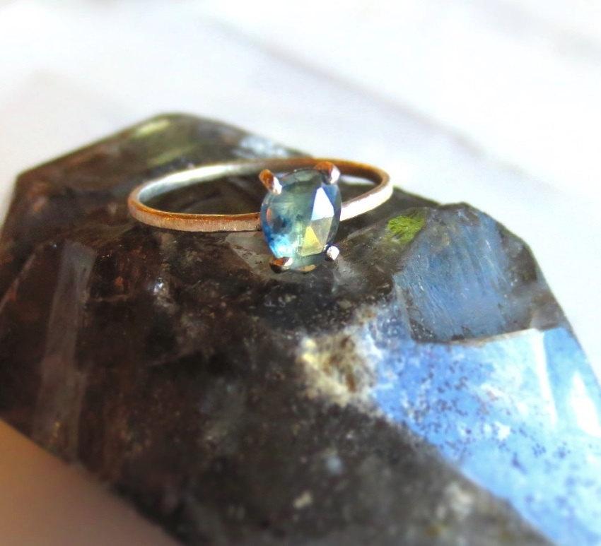 زفاف - Natural Yellow Green Sapphire Ring, Rose Cut Ruby Ring, Alternative Stone Engagement Ring, Choose Your Own Stone 14k Gold Ring Made To Order