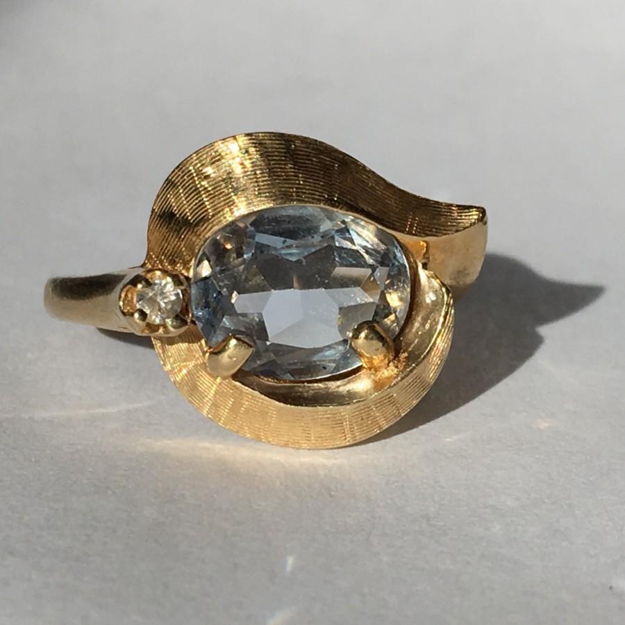 زفاف - Vintage Blue Topaz Ring. Diamond Accent. 14K Yellow Gold Setting. Sky Blue. Unique Engagement Ring. November Birthstone. 4th Anniversary