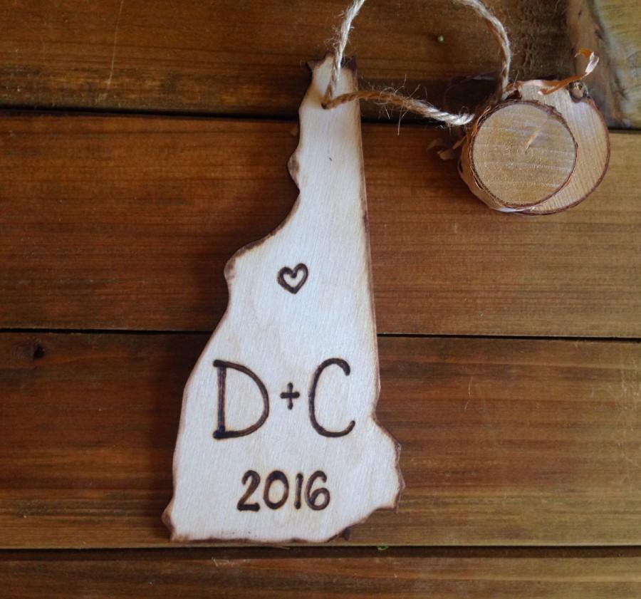 Hochzeit - Christmas Ornament YOUR State Ornament Personalized Carved Initials Year Perfect for Newlyweds Wedding Gift Boyfriend Girlfriend ANY State