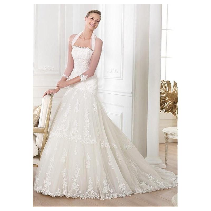 Hochzeit - Junoesque Tulle A-line Strapless Neckline Natural Waistline Wedding Dress - overpinks.com