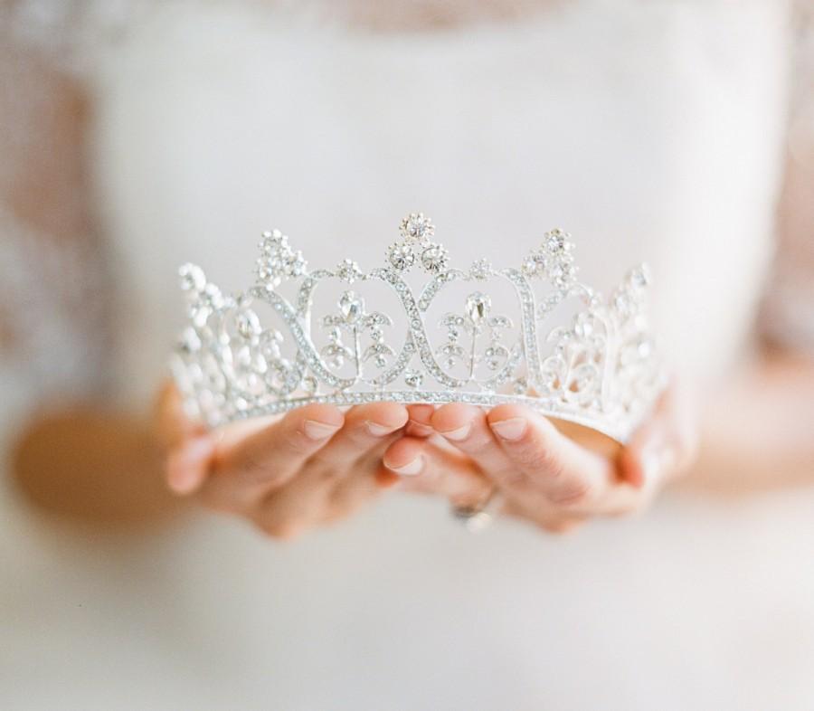 Hochzeit - Bridal Tiara Crystal Tiara - CHERISH, Swarovski Bridal Tiara, Crystal Wedding Crown, Rhinestone Tiara, Wedding Tiara, Diamante Crown