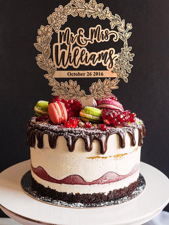 Hochzeit - Last Name Cake topper. Wedding Cake Topper. Custom Surname Wooden Cake Topper. Rustic Wedding Cake Topper. Engraved bride and groom surname