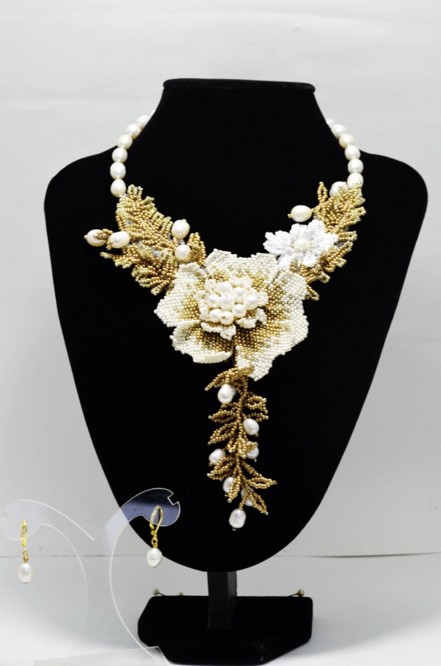 Свадьба - White Perl Statement Wedding Choker, Seed Bead Flower Necklace, Beaded Bridal Necklace, Bridesmaid Necklace, Wedding Jewelry, Gift for Her
