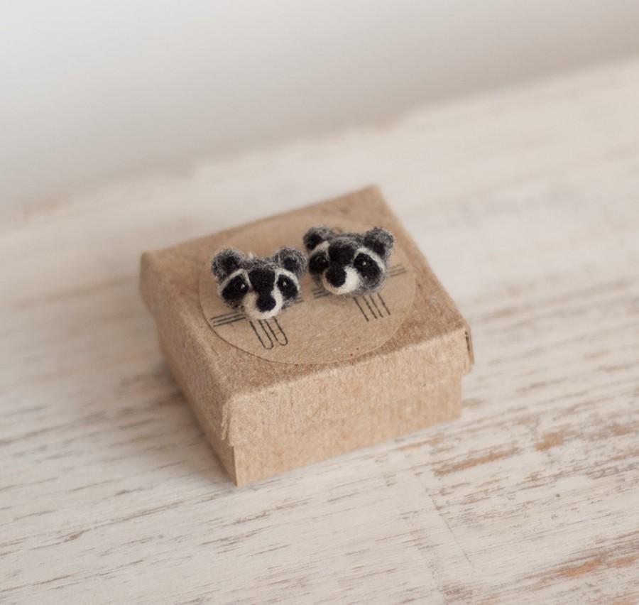 زفاف - Raccoon Stud Earrings Tiny animal earrings Studs for teens Small stud earrings for girlfriend Sterling silver Gift for her Christmas gift