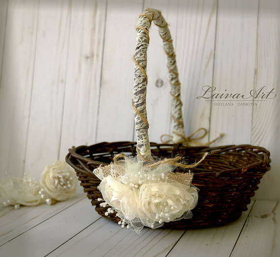 Свадьба - Rustic Flower Girl Basket Rustic Wedding Decoration