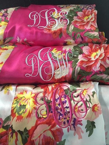 Wedding - Personalized bride robe, Monogrammed spa robe, bridal party robes, Satin robes for Women, Silk Kimono robe, bridal robes to get ready in