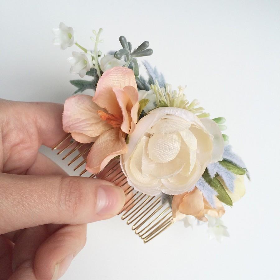 Свадьба - Ivory and Coral Flower Comb- Floral Hair Comb - rustic wedding Ivory headpiece- bridal hair comb- Wedding Comb- Ivory Wedding Hair Comb