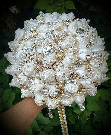 Wedding - GATSBY STYLE BOUQUET, Brooch Bouquet, Jeweled Bouquet, All Gold Brooch Bouquet, Unique Jeweled Bouquet, 1940s Glam Bouquet, Deposit Only
