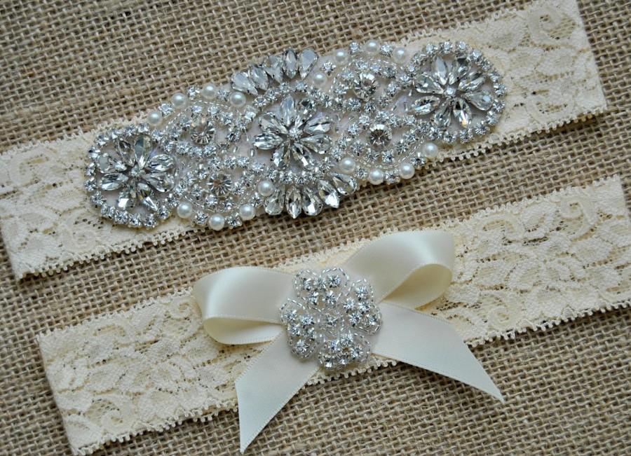 Свадьба - Wedding Garter Bow Ivory Crystal Garter Set Bridal Garter Set Vintage Wedding Lace Garter  Crystal Rhinestone Garter and Toss Garter Set
