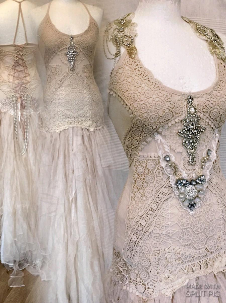Mariage - Wedding dress alternative,beach wedding dress,wedding dress lace,beautiful bridal gown,Vintage wedding,Victorian wedding,beach wedding dress