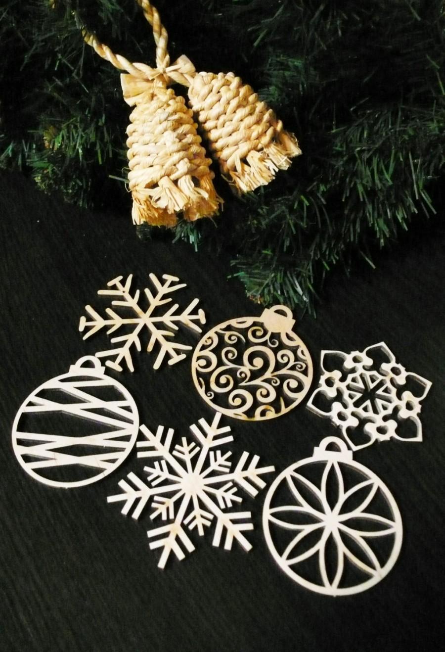 Hochzeit - Set of 6-12 Christmas Snowflake Wooden Snowflake Christmas Tree Ornaments New Year Gift Christmas Ornaments Chrismas Gift Wooden Decoration
