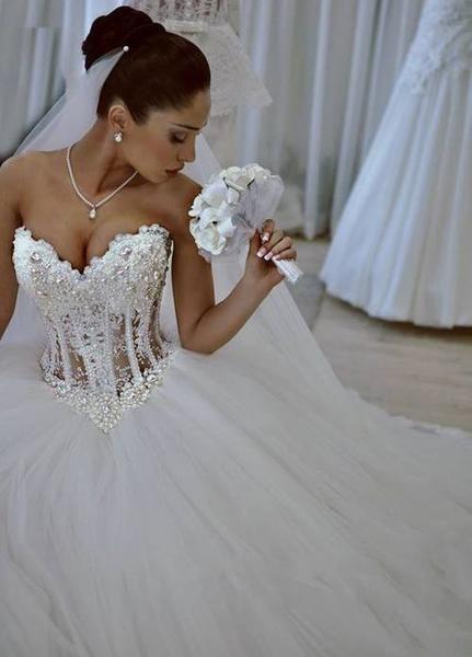 Hochzeit - Vestidos De Noiva White Strapless Romantic Wedding Dresses Ball Gown Pearls Bridal Gowns Lace Up Back Tulle China