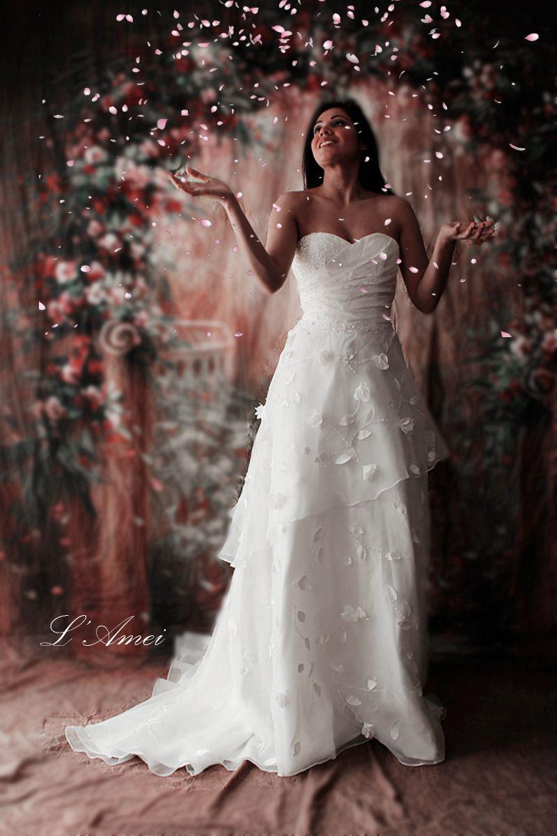 زفاف - Gorgeous Long Ivory Wedding Gown with Handmade Sewn Flowers and Beaded Leaves