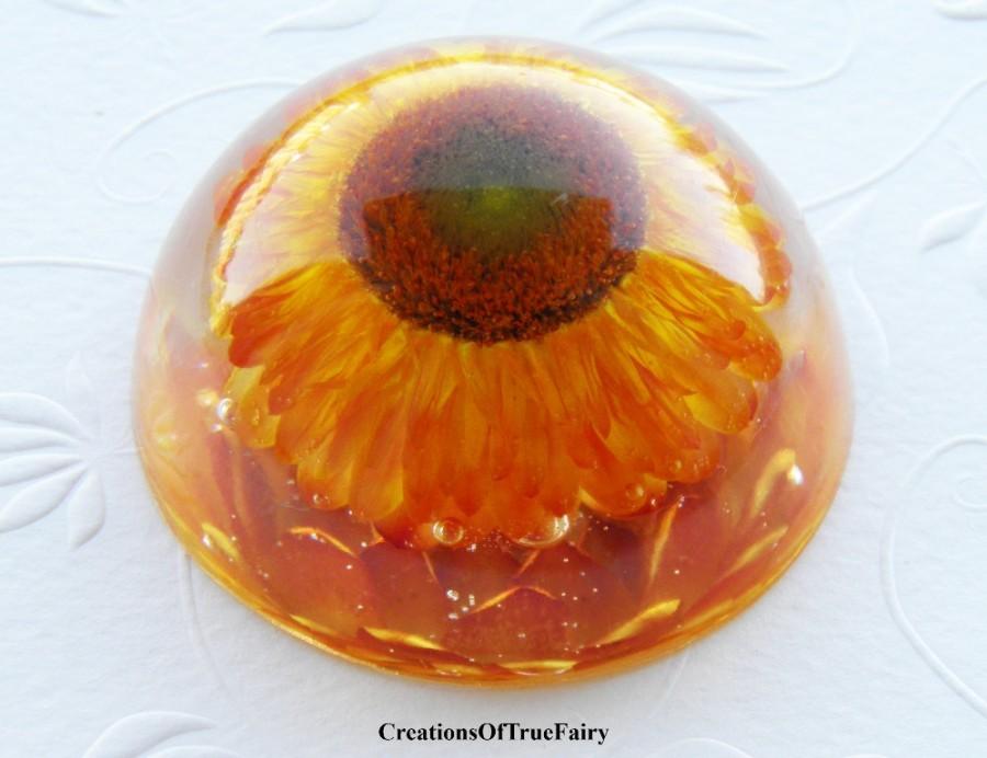 Свадьба - Small flower paperweight Womens gift for coworker Desk accessories Girlfriend gift for best friend Yellow table décor Ihappywhenyouhappy 35
