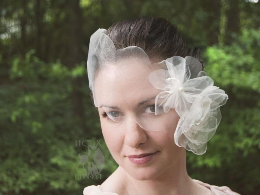 زفاف - Cosette Scalloped Organza Petal Blusher Veil Vintage Romance Ethereal Wedding Bridal Bandeau Versatile Soft Shimmer Ivory White SIlver