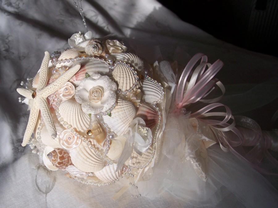 Hochzeit - Beach Wedding Bouquet -Seashells with a vintage touch