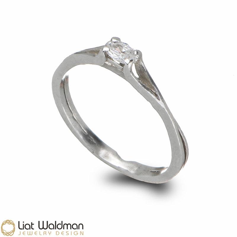 زفاف - Delicate Engagement Ring, Sterling Silver Solitaire Engagement Ring, Silver and Zircon Ring, Stacking Engagement Ring