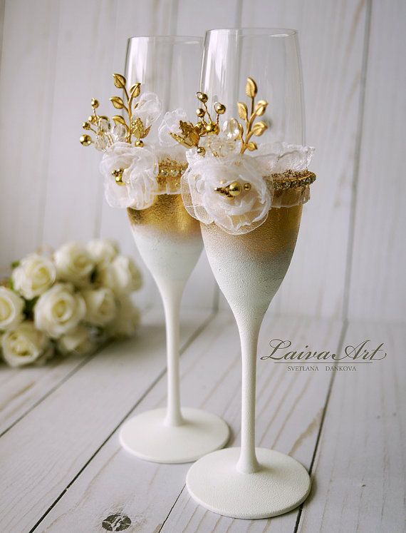 Wedding - Wedding Champagne Flutes Wedding Champagne Wedding Toasting Flutes Gold and White Wedding