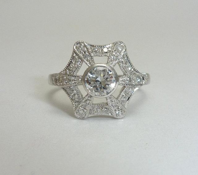 زفاف - SALE! Graceful Snowflake Form 0.79ct Diamond Ring in Platinum