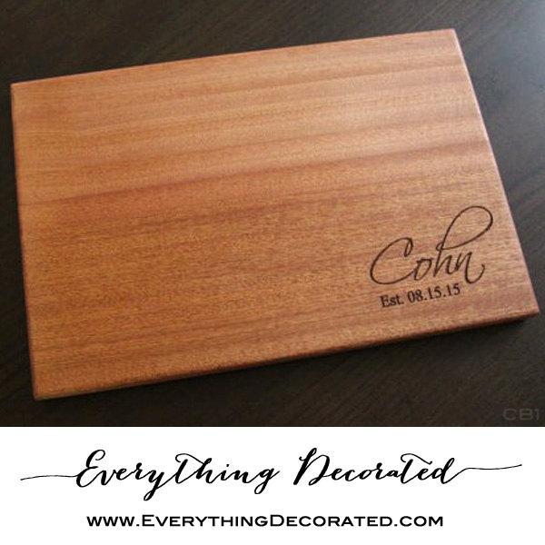 Свадьба - Personalized Cutting Board, Personalized Cutting Board Wood, Engraved Cutting Board, Custom Cutting Board, Wedding Gift Cutting Board 12x8"