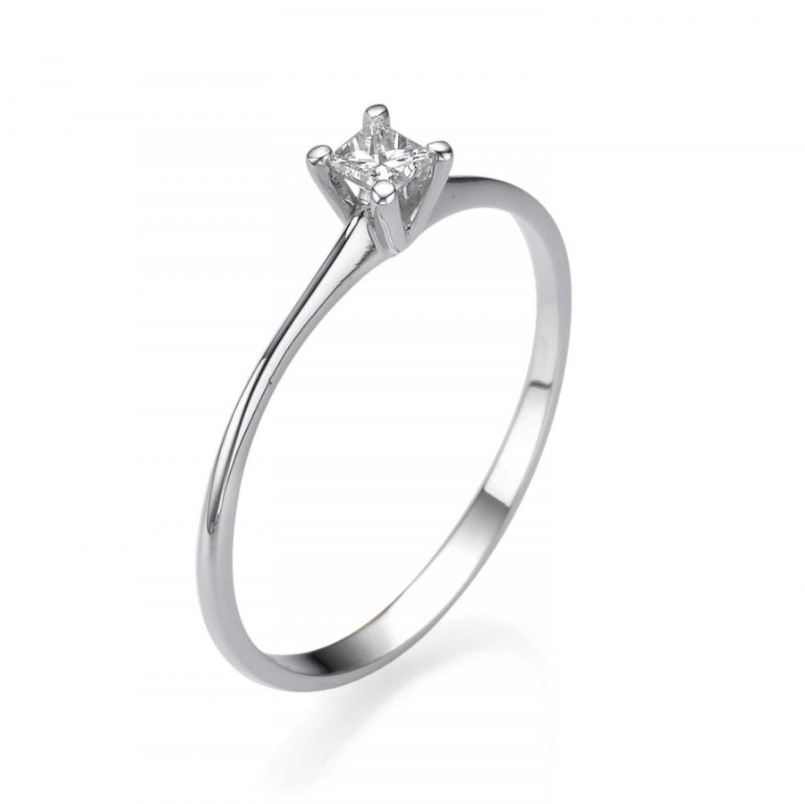 زفاف - Solitaire Engagement Ring, 14K White Gold Engagement Ring, Princess Cut Ring, Thin Gold Ring, Solitaire Ring, Delicate Ring Size 6.75