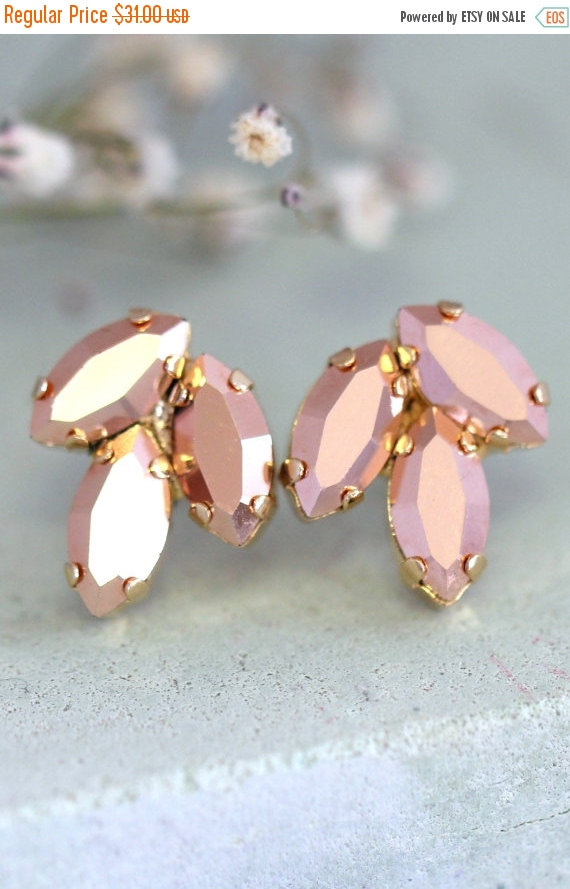 زفاف - Bridal Rose Gold Earrings,Swarovski Rose Gold Crystal Earrings,Bridal Cluster Earrings,Bridesmaids Earrings,Crystal Bridal Earrings.