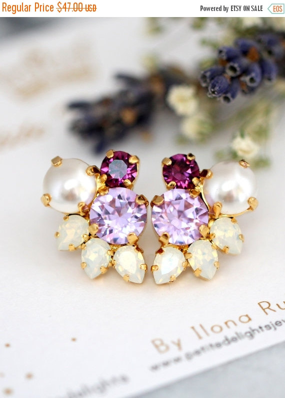 Hochzeit - Lavender Earrings, Bridal Cluster Earrings, Lilac Bridal Earrings, Swarovski Earrings, Gift For Her, Bridesmaids Earrings, Purple  Earrings