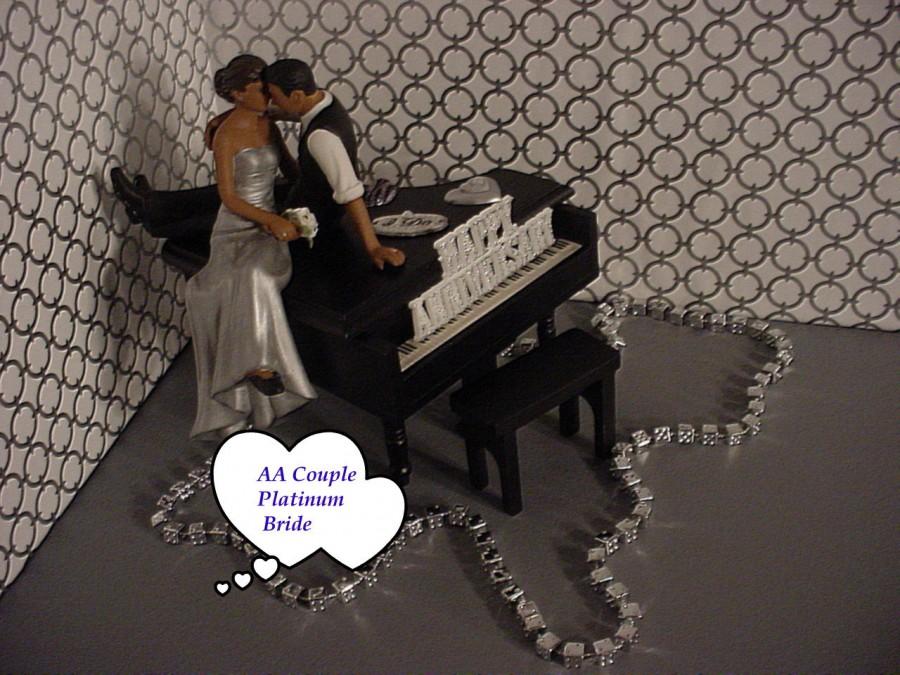 Mariage - Black Baby Grand Piano Music lover African American Couple Look of Love Silver Anniversary Wedding Cake Topper- Platinum Dress Bride