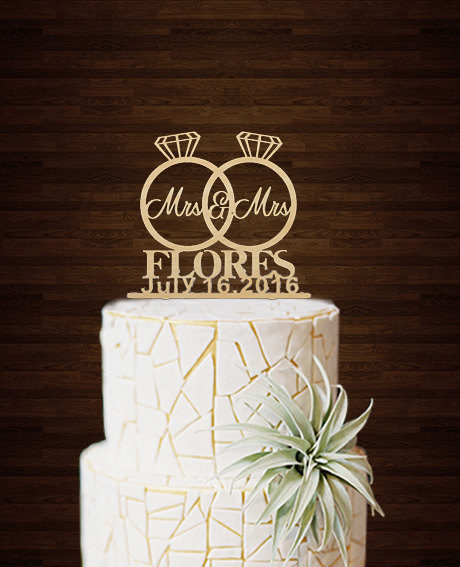 Hochzeit - Same Sex Wedding Cake Topper,Mrs and Mrs Cake Topper,Custom Last Name Cake Topper,Lesbian Cake Topper Wedding,Rings Cake Topper with Date
