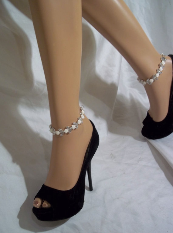 Hochzeit - Rhinestone Pearl Anklets, Rhinestone Ankle Bracelets, Pearl Anklets, Rhinestone Barefoot Sandals, Rhinestone Anklets, Foot Jewelry, Anklets