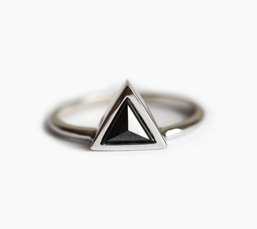 Wedding - Black Engagement Ring, Black Diamond Ring, Modern Engagement Ring, Modern Diamond Ring, Black Trillion Diamond Ring, Rose Cut Diamond Ring