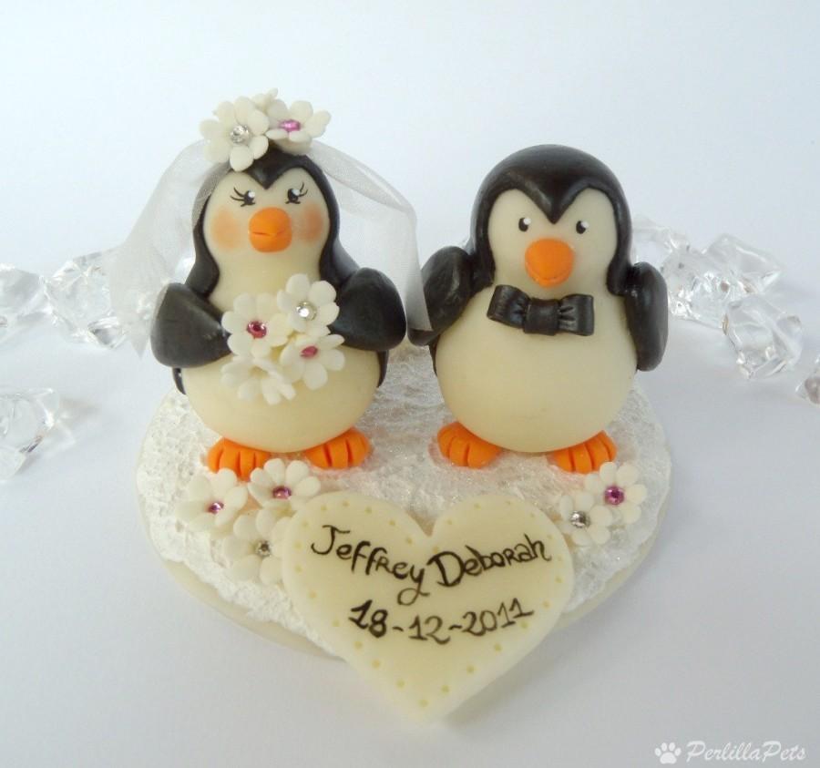 زفاف - Penguin cake topper, love birds with snow base and banner