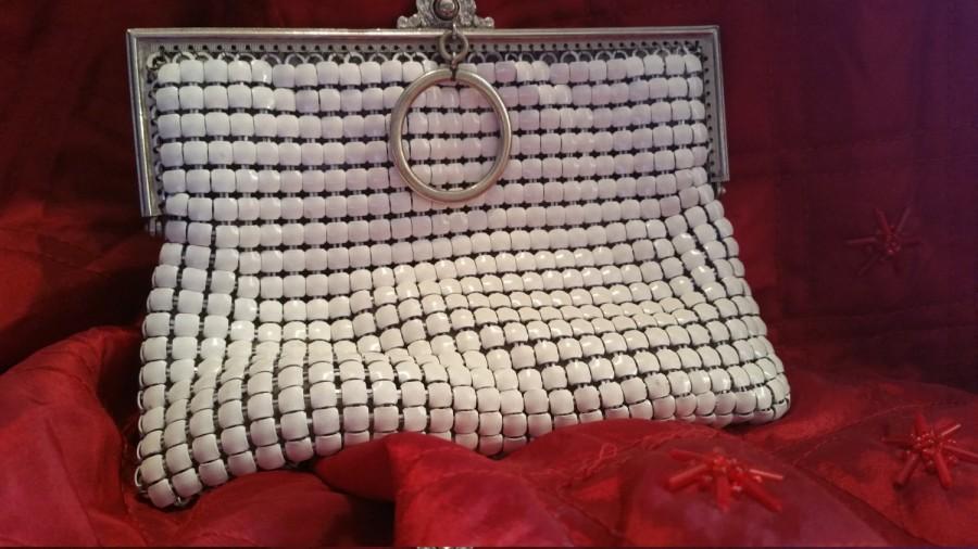 Mariage - Vintage Evening Bag With Finger Ring Creamy White Mesh Purse Gift For Her Collectible Mother Of The Bride/ Groom Elegant Wedding Bride