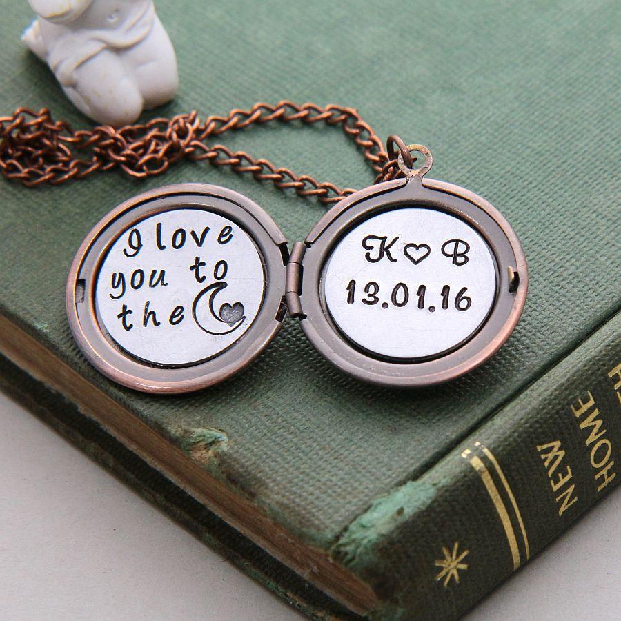Свадьба - I love to the moon Locket, Personalized Locket, Locket Necklace, Name Date Necklace, Personalized Jewelry, Anniversary Locket, Gift for Wife