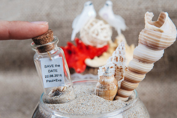 Mariage - Save the date Beach wedding announcement Wedding keepsake Save the date bottle Nautical wedding favors Beach in a bottle Invitations