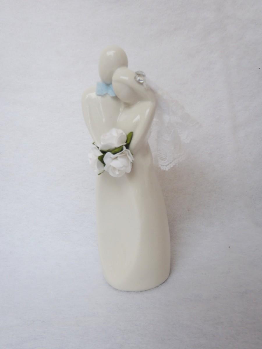Свадьба - Porcelain Handmade Wedding Cake Topper / Bride and Groom Silhouette / Engagement Party Decoration
