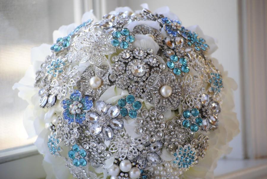 زفاف - Petal Brooch Bouquet