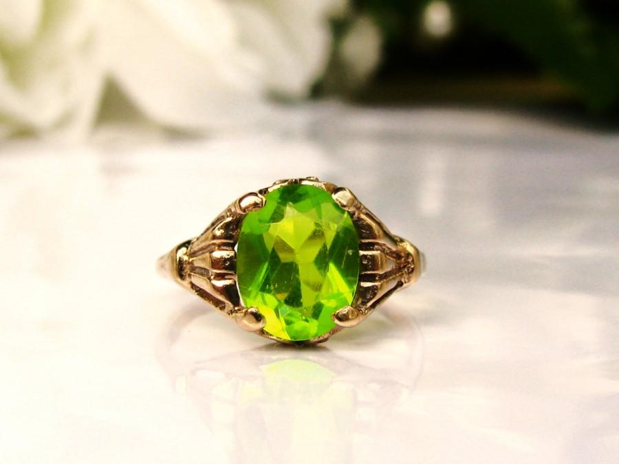 Mariage - Art Deco Oval Cut 1.86ct Green Glass Ring 10K Yellow Gold Scroll Filigree Ring Faux Peridot August Birthstone Ring