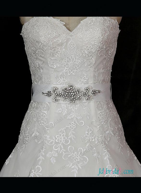 Hochzeit - Sweetheart neck lace trumpet wedding dress with belt