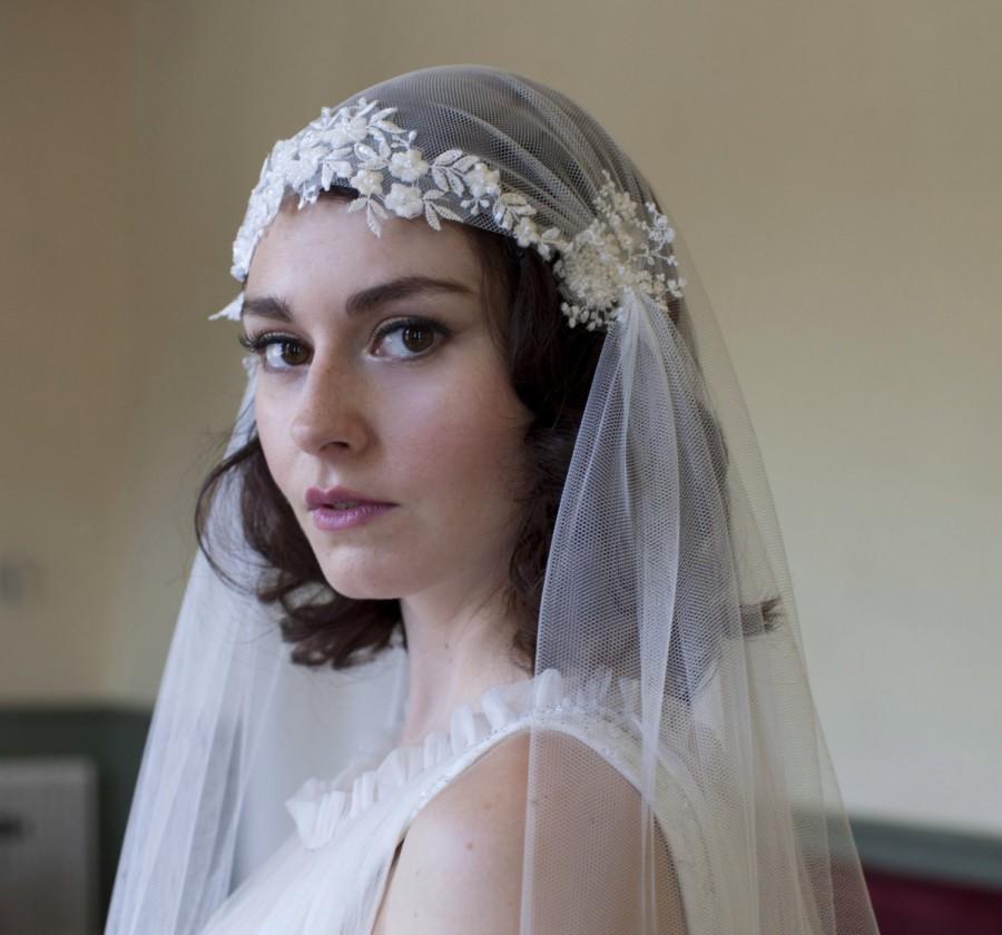 Mariage - Dramatic Juliet Cap Veil with Beaded Floral lace ,Kate moss style veil, cathedral length veil,chapel length veil,ivory,white, champagne veil
