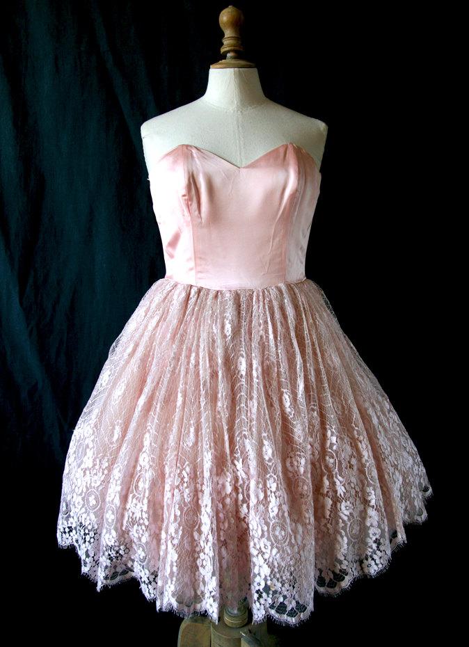 Wedding - 1980's French bustier dress, lace of Calais ,light pink, single model.Size XXS