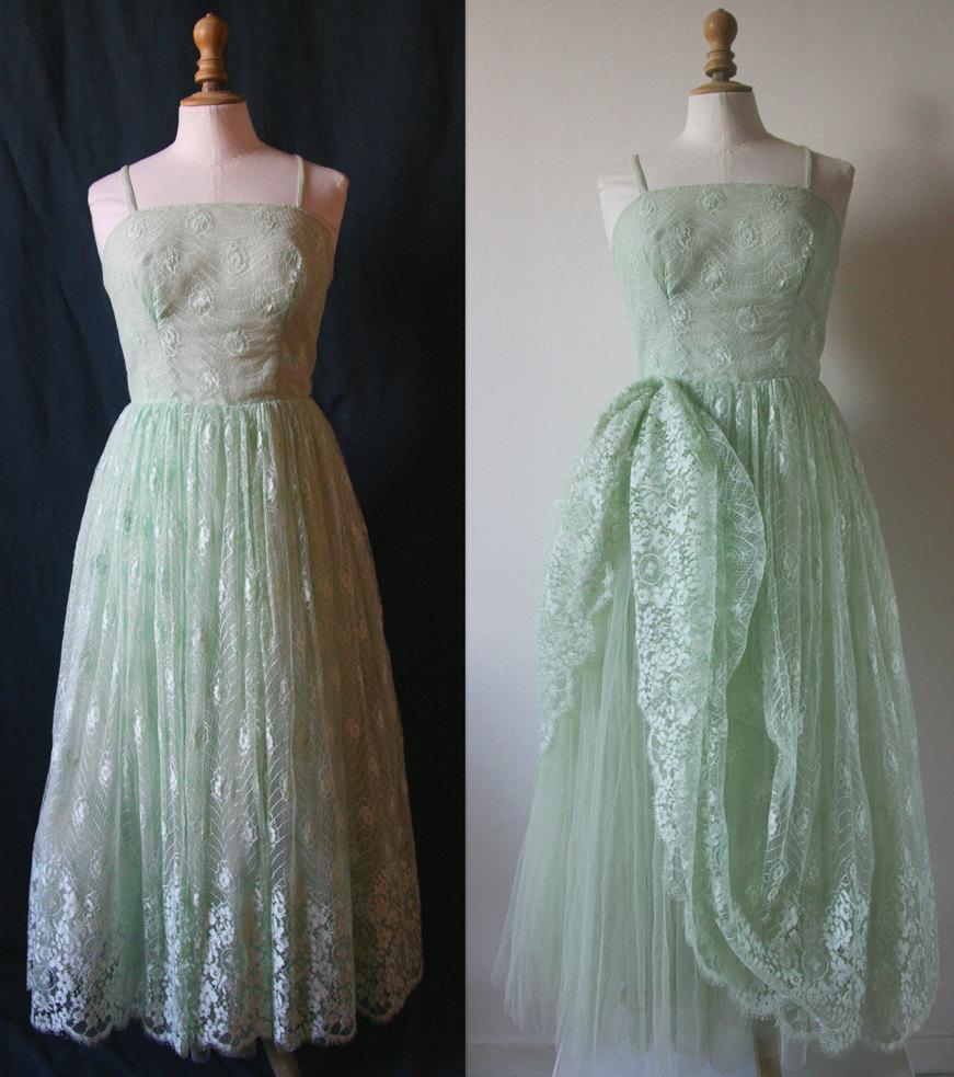 زفاف - Bustier dress, French lace, pastel green, single model. Vintage 1980's