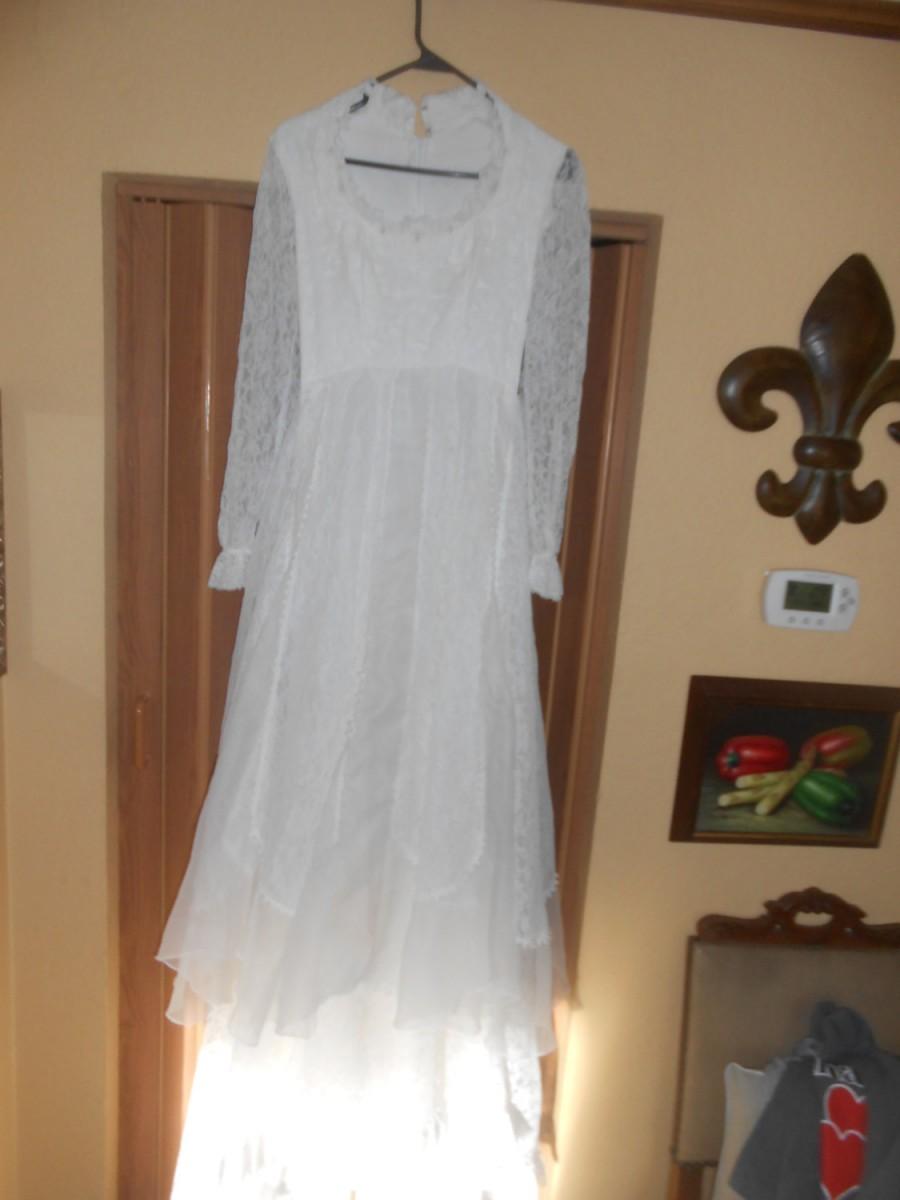 Hochzeit - 001-Stunning 1950's Vintage Lace and Chiffon Wedding Gown- Wonderful design- custom made-excellent condition!