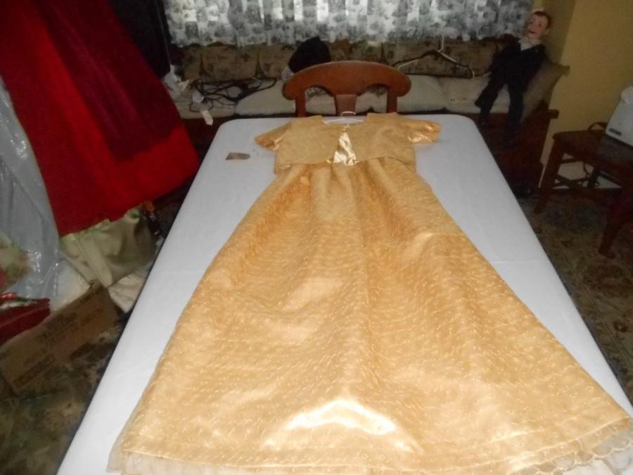 Mariage - Stunning !  Stunning ! Vintage 70's Gold Evening Gown/Formal with matching jacket- ELEGANT !  Size small- room for alterations.