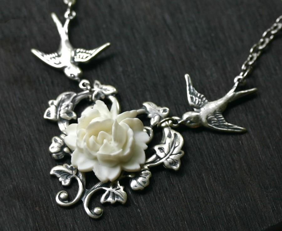 زفاف - White Rose Necklace with Birds