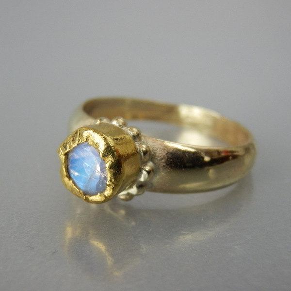 زفاف - Moonstone Engagement Ring, Solid Gold Ring, Birthstone Ring, Engagement Ring, Stacking Ring, Women, Faceted Moonstone, Wedding Ring, Gift