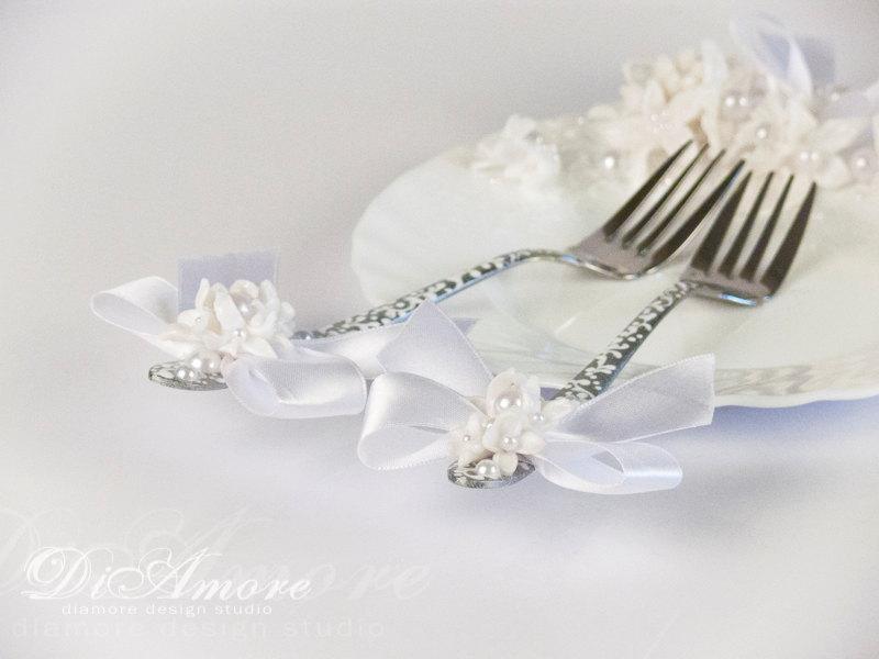 Hochzeit - Winter & White Wedding Set of Wedding fork and saucer, Wedding Platter, Frosty Wedding,Custom Plate, Hand Painted with handmade flowers,