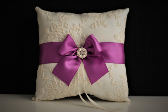 Mariage - Ivory & Purple Wedding Ring Bearer  Purple Ring Pillow   Wedding Flower Girl Basket Set  Ivory Lace Throw Pillow with Wedding basket Set