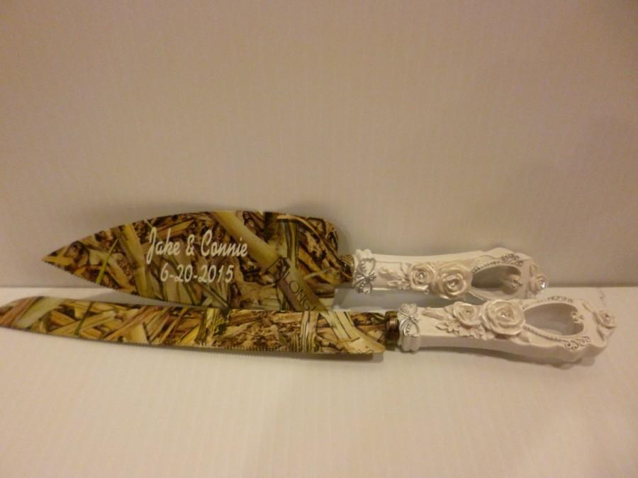 Hochzeit - Rustic wedding Camo personalized wedding cake knife set processed in Longleaf Fatal Flight hydrographics