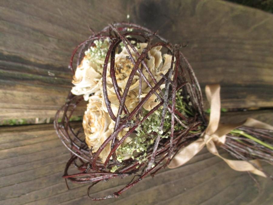 Mariage - Dried Rose Bouquet, Gift Bouquet, Wedding Bouquet -  Cedar Rose Love Nest  - Cedar Roses, Birch & Baby's Breath or Lapsana
